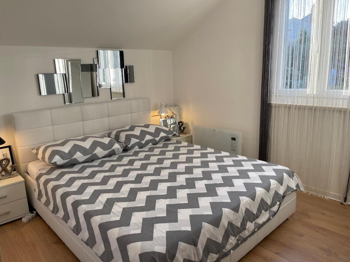 Apartment New Chic Supetar Ngoại thất bức ảnh